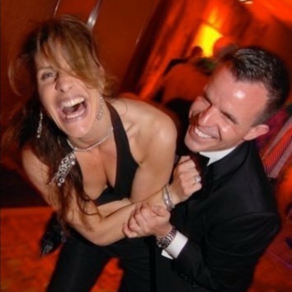 Meet your Posher, Julie - Picture 2 of 3